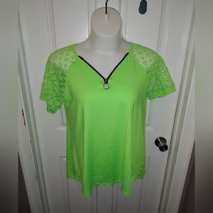 🆕️NWOT Neon Green Waffle Knit Lace Short Sleeve Blouse/ V-neck Zip Sz XL
